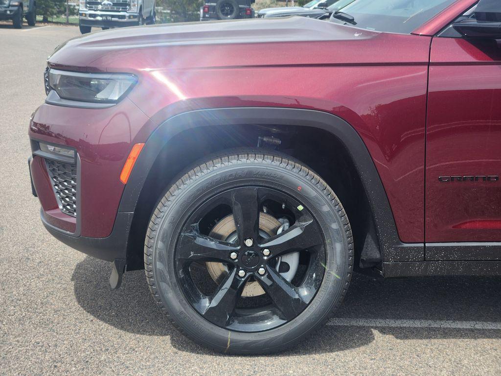 new 2026 Jeep Grand Cherokee car, priced at $47,704