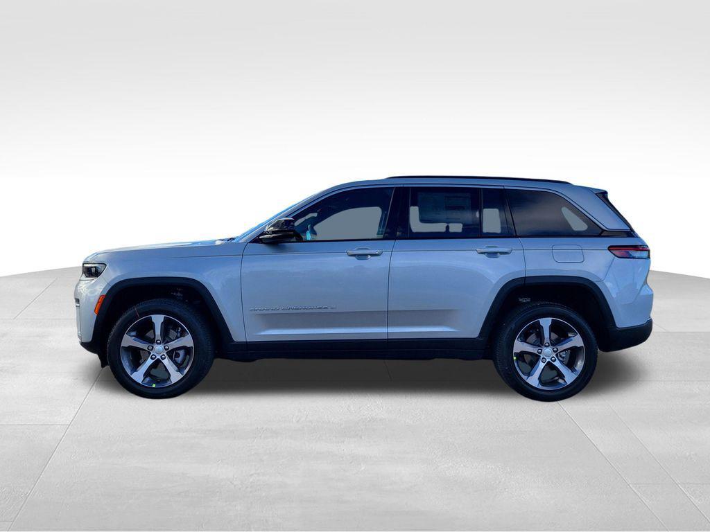 new 2026 Jeep Grand Cherokee car, priced at $40,412
