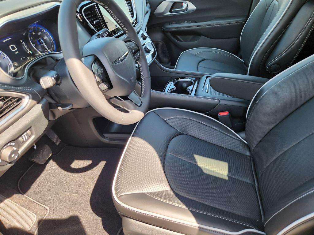 new 2026 Chrysler Pacifica car, priced at $53,539
