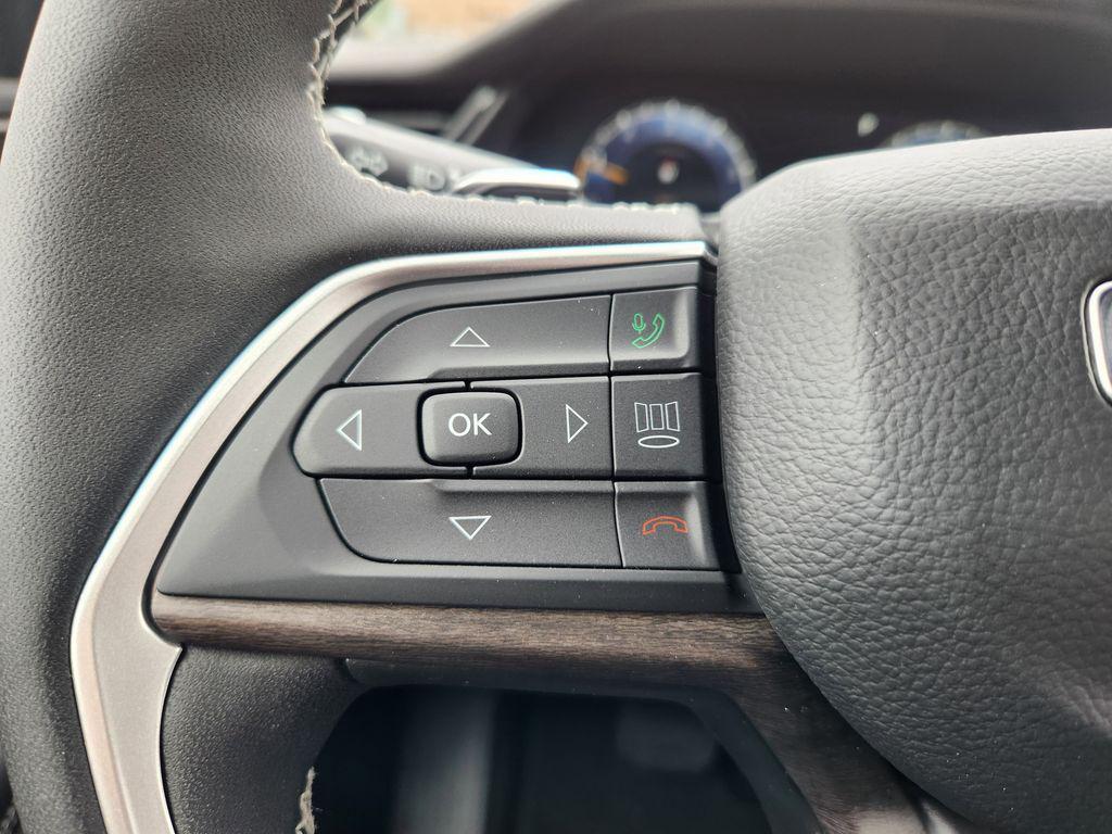 new 2026 Jeep Grand Cherokee car, priced at $43,244