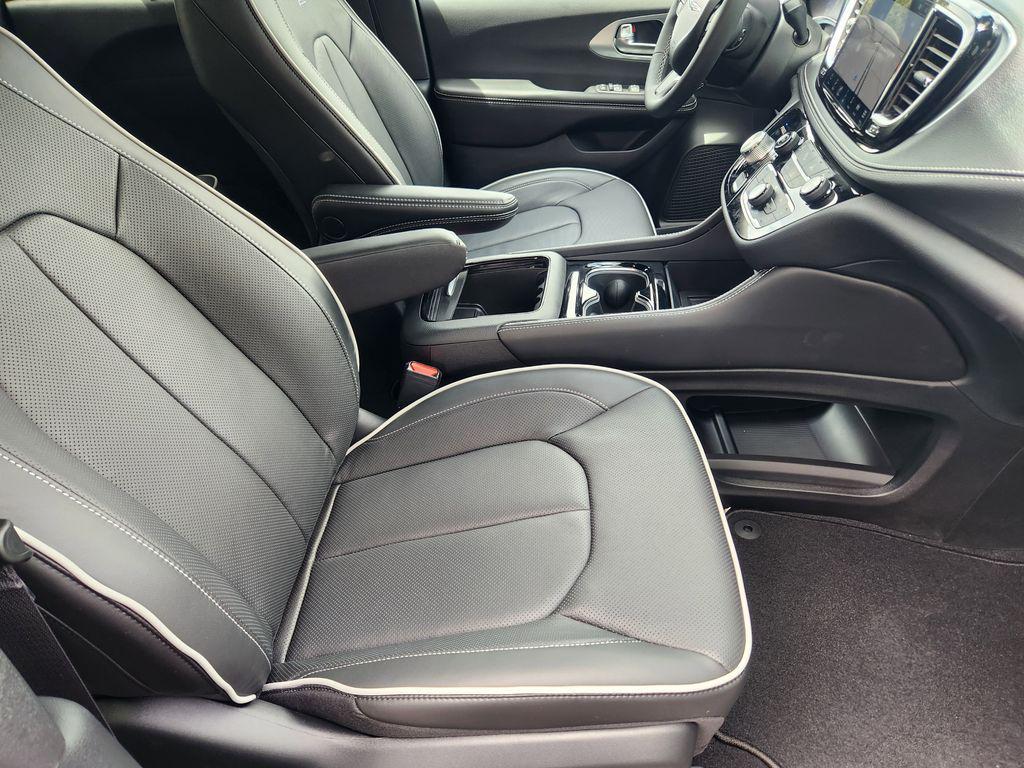new 2026 Chrysler Pacifica car, priced at $51,080