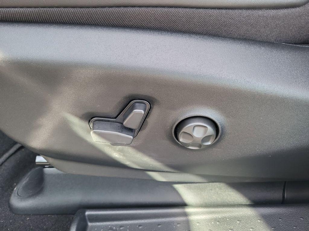 new 2026 Chrysler Pacifica car, priced at $52,807