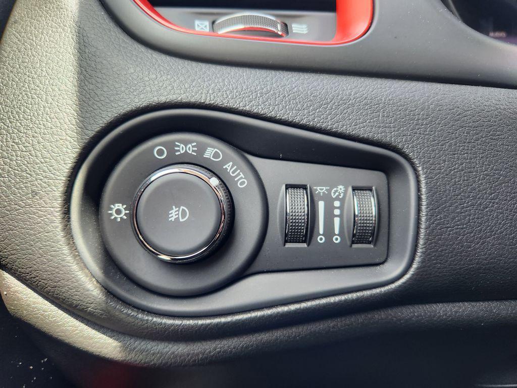 used 2022 Jeep Renegade car, priced at $22,062