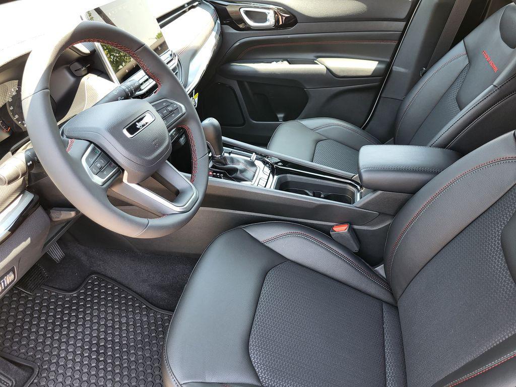 new 2026 Jeep Compass car, priced at $32,299