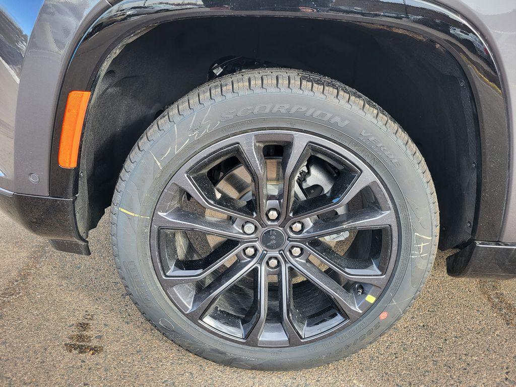 new 2026 Jeep Grand Wagoneer L car, priced at $97,822