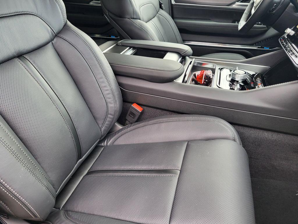 new 2026 Jeep Grand Wagoneer L car, priced at $97,822