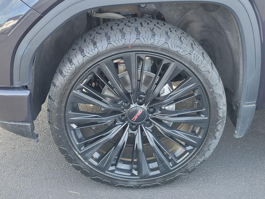 used 2024 GMC Sierra 1500 car, priced at $43,876