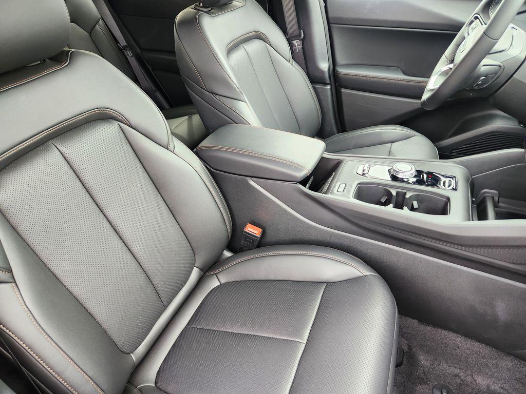 new 2026 Jeep Cherokee car, priced at $39,889