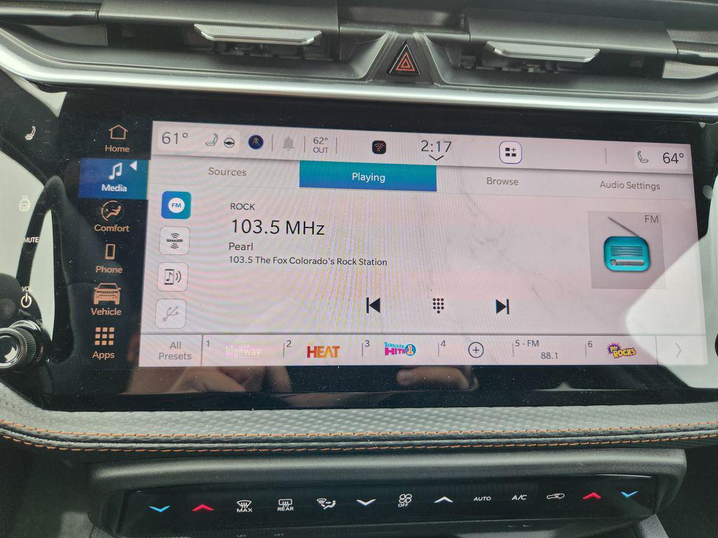 new 2026 Jeep Cherokee car, priced at $39,889