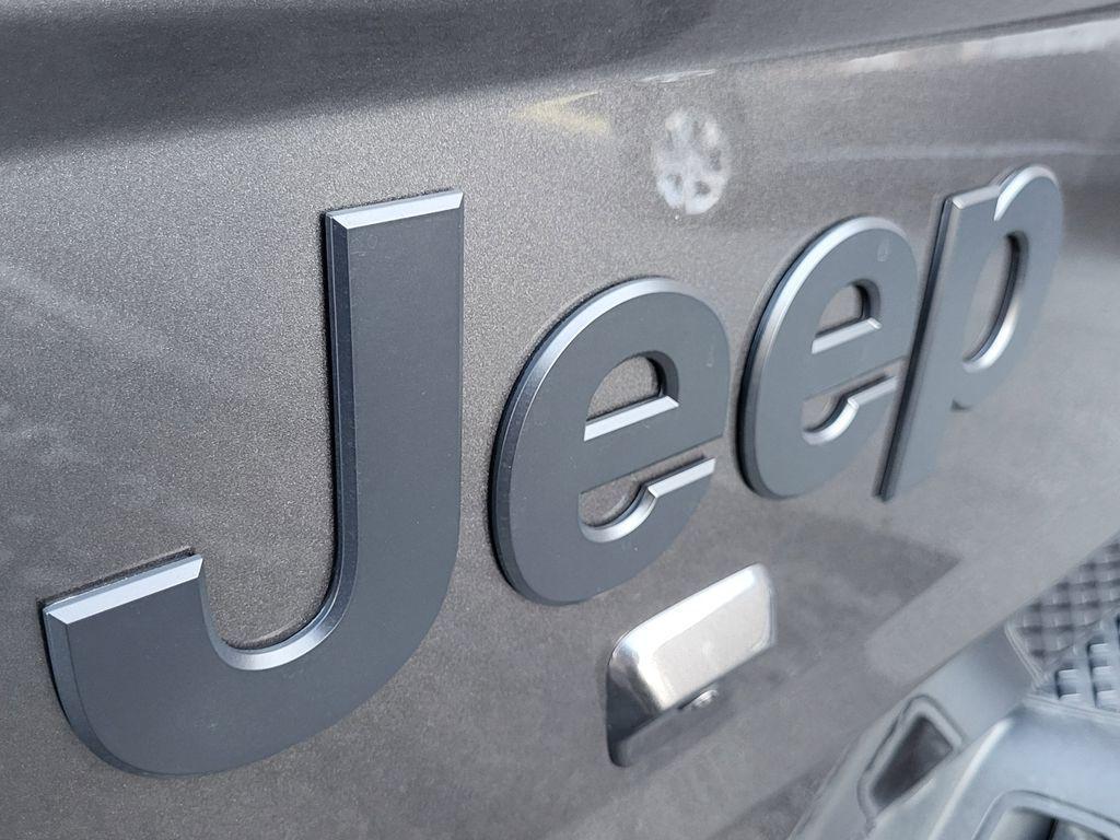 new 2026 Jeep Gladiator car, priced at $47,885