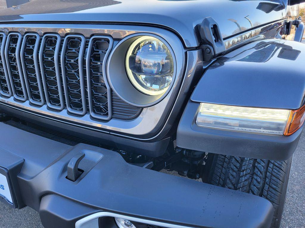 new 2026 Jeep Gladiator car, priced at $47,885