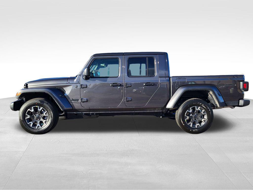 new 2026 Jeep Gladiator car, priced at $47,885