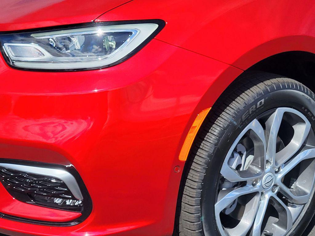 new 2026 Chrysler Pacifica car, priced at $57,824