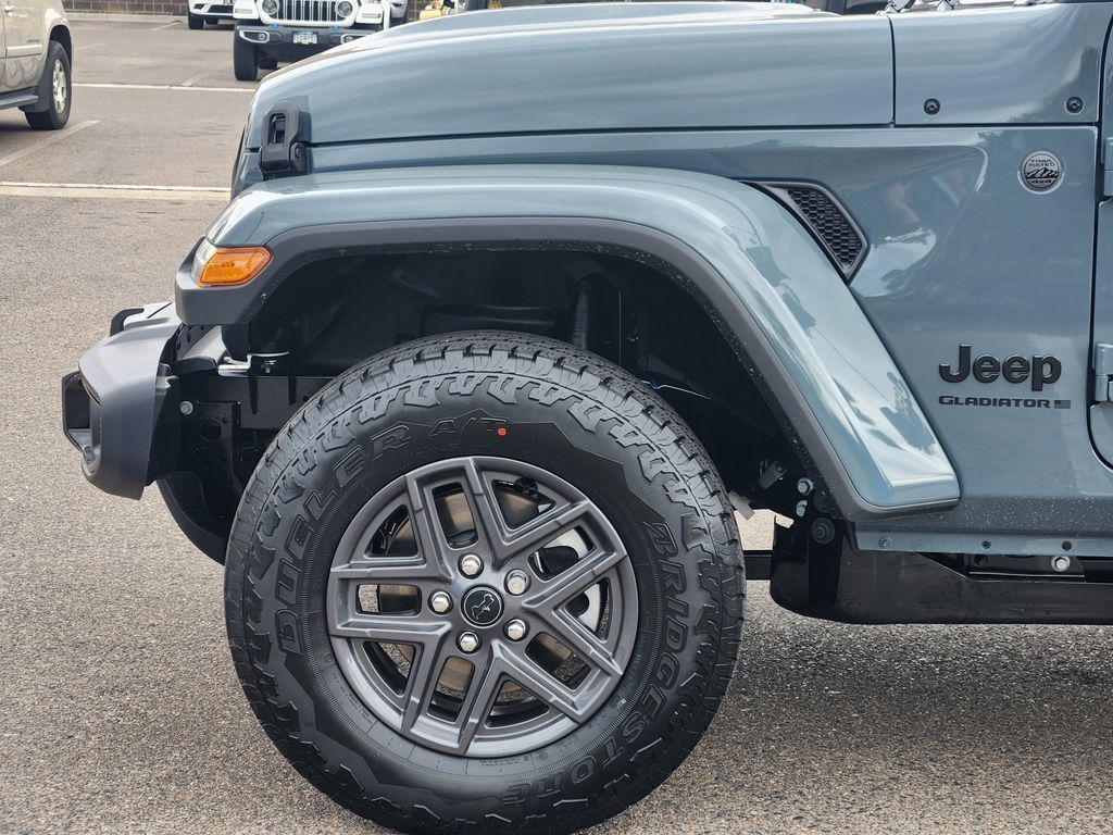 new 2026 Jeep Gladiator car, priced at $42,299