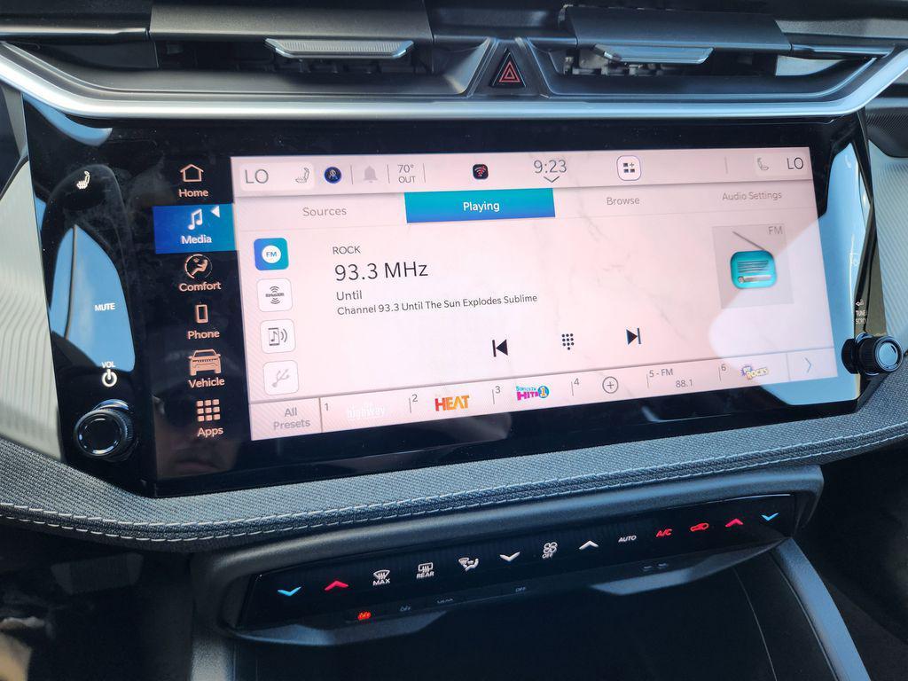 new 2026 Jeep Cherokee car, priced at $40,289