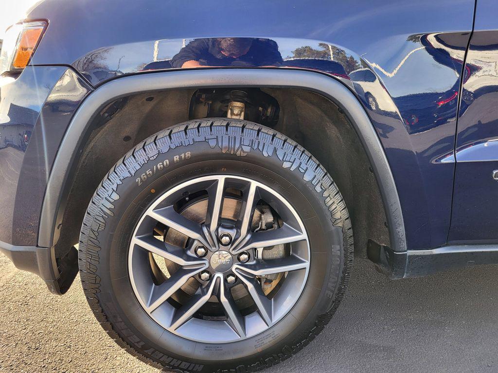 used 2017 Jeep Grand Cherokee car, priced at $14,685