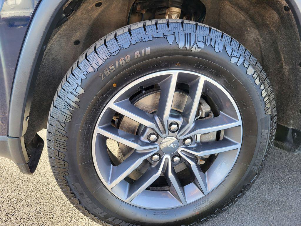 used 2017 Jeep Grand Cherokee car, priced at $14,685