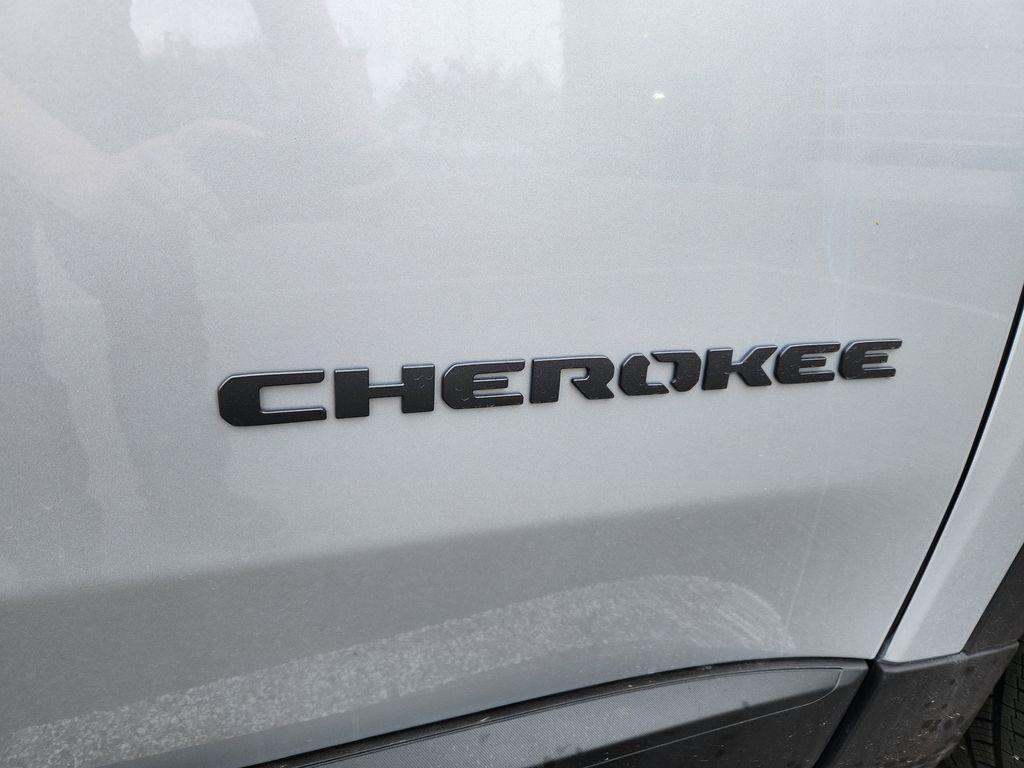 new 2026 Jeep Cherokee car, priced at $38,889