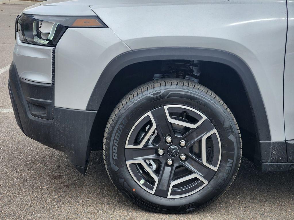 new 2026 Jeep Cherokee car, priced at $38,889