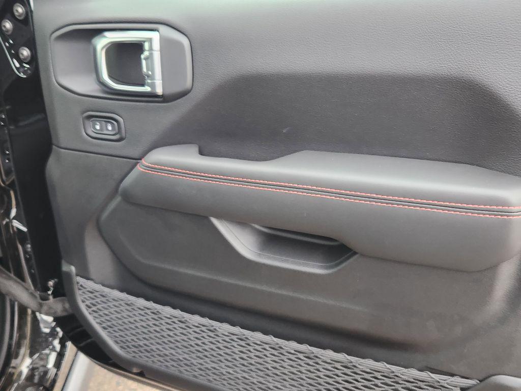 new 2025 Jeep Wrangler car, priced at $50,724