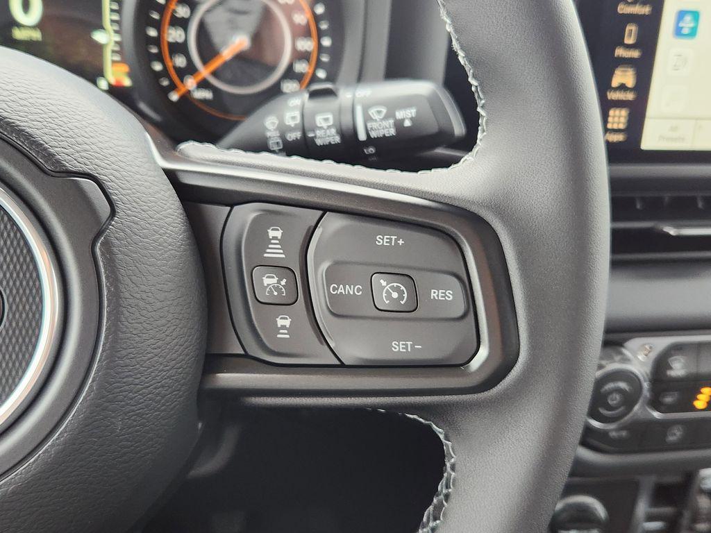 new 2025 Jeep Wrangler car, priced at $50,724