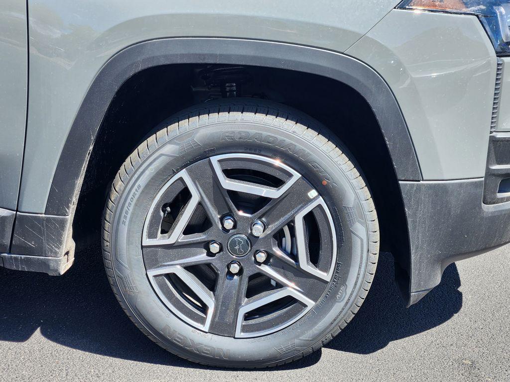 new 2026 Jeep Cherokee car, priced at $38,384