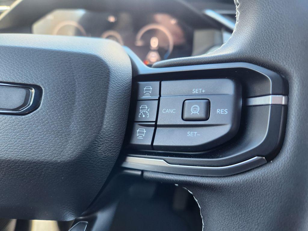 new 2026 Jeep Cherokee car, priced at $38,384