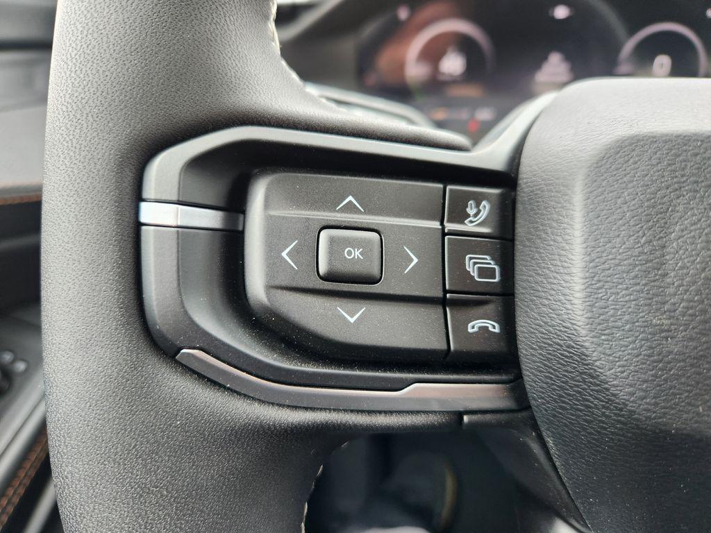 new 2026 Jeep Cherokee car, priced at $39,789