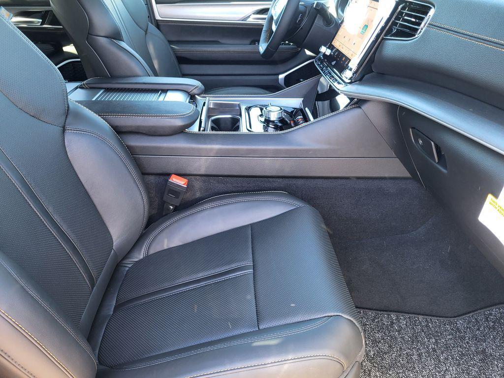 new 2026 Jeep Grand Wagoneer car, priced at $79,279