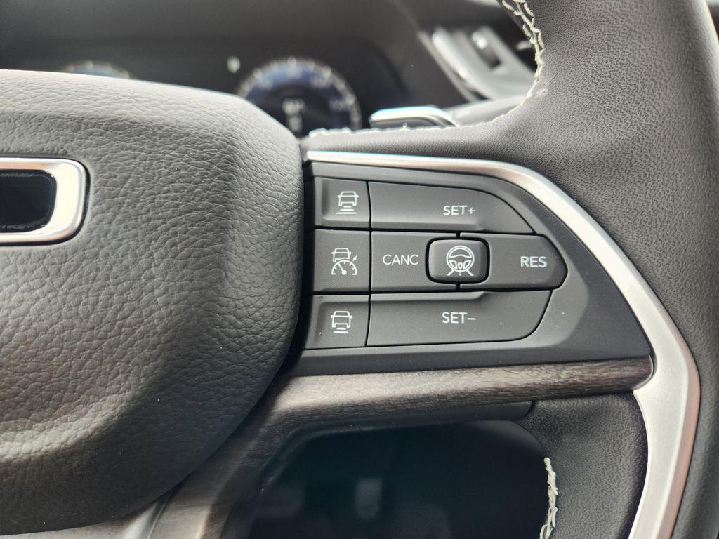 new 2026 Jeep Grand Cherokee car, priced at $45,445