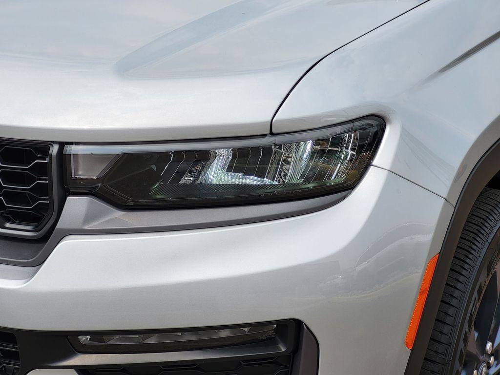 new 2026 Jeep Grand Cherokee car, priced at $49,799