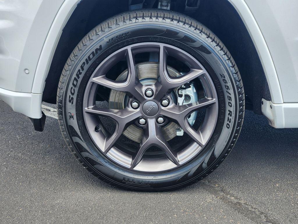 used 2021 Jeep Grand Cherokee car, priced at $31,724