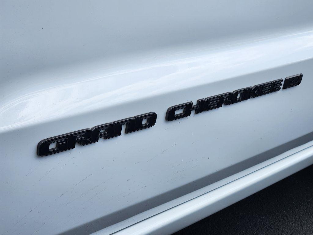 used 2021 Jeep Grand Cherokee car, priced at $31,724