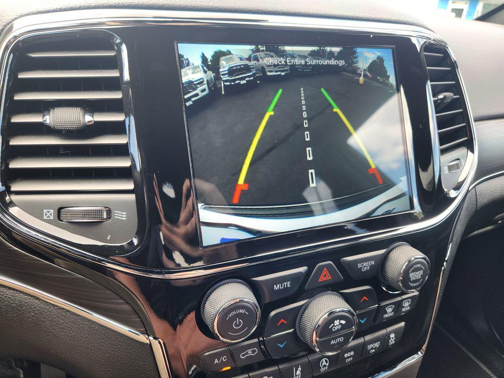 used 2021 Jeep Grand Cherokee car, priced at $31,724