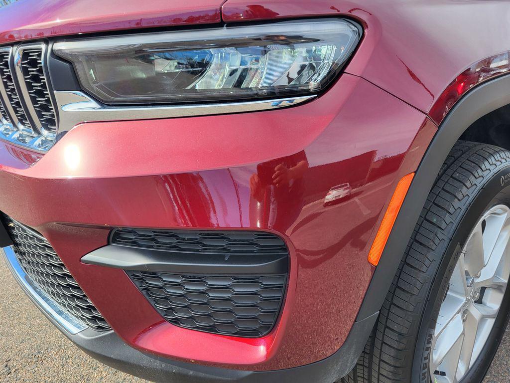 new 2026 Jeep Grand Cherokee car, priced at $44,900