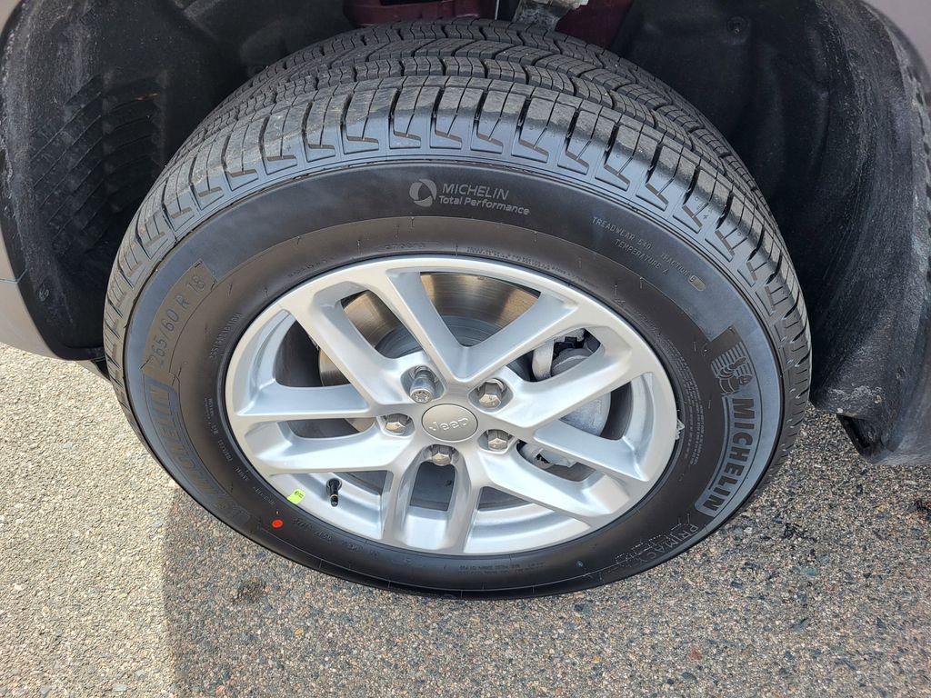 new 2026 Jeep Grand Cherokee car, priced at $44,900