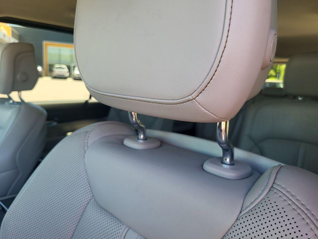 used 2022 Jeep Wagoneer car, priced at $37,776