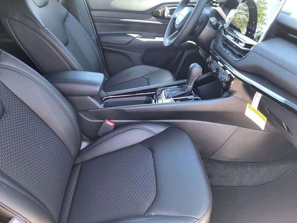 new 2026 Jeep Compass car, priced at $32,959
