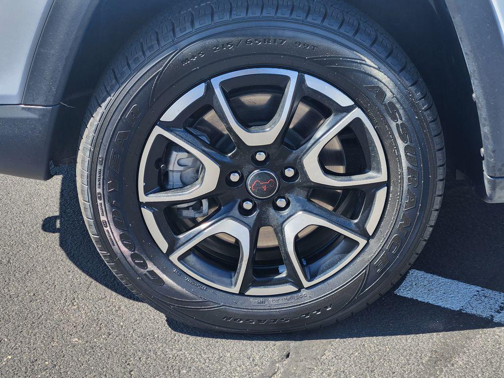 used 2025 Jeep Compass car, priced at $28,153