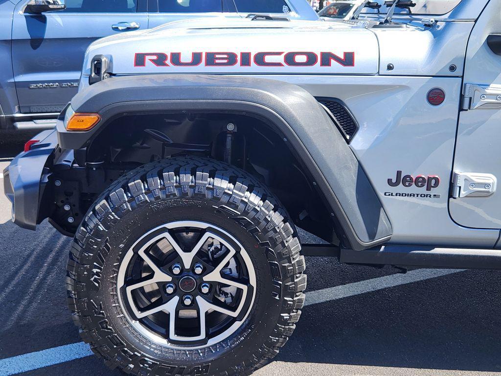 used 2024 Jeep Gladiator car, priced at $45,626