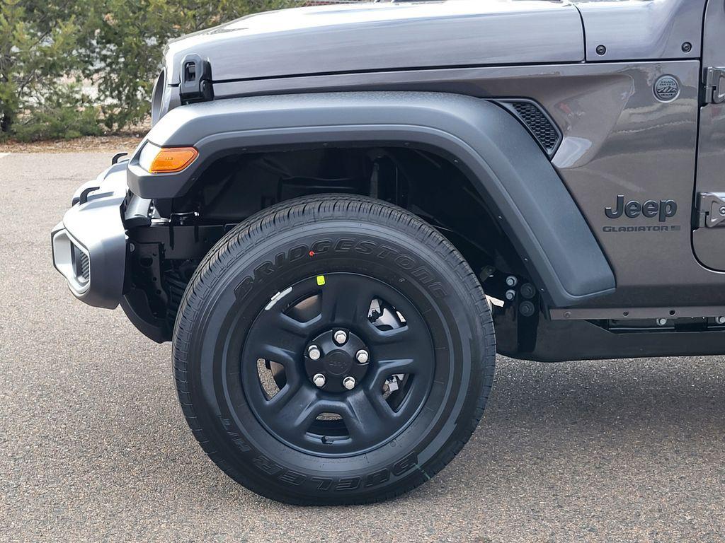 new 2026 Jeep Gladiator car, priced at $42,980