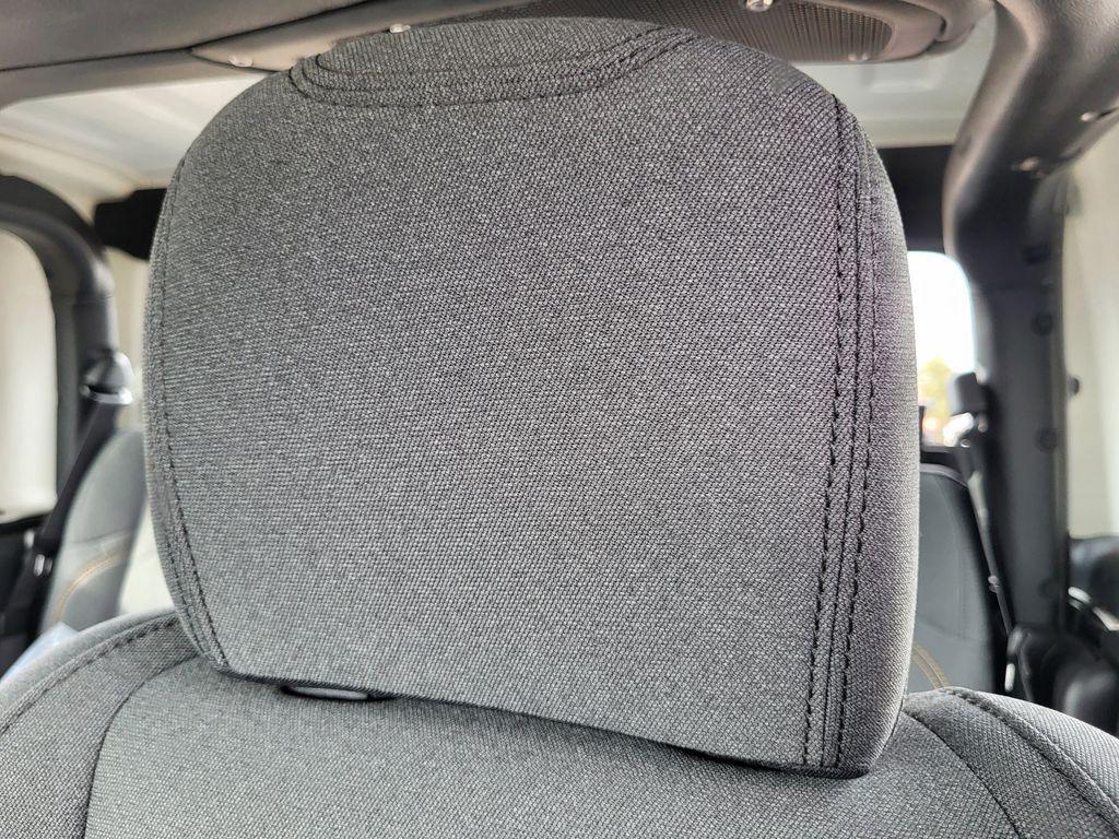 new 2026 Jeep Gladiator car, priced at $42,980