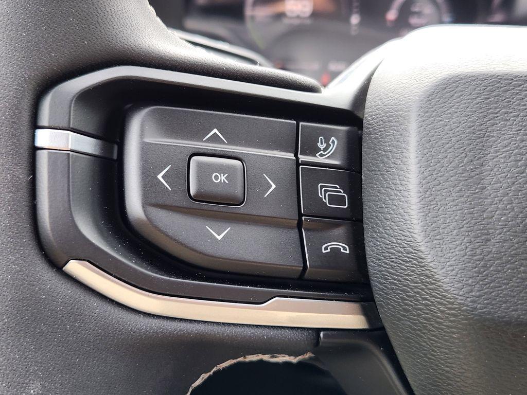 new 2026 Jeep Cherokee car, priced at $39,384