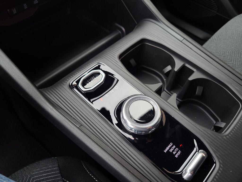 new 2026 Jeep Cherokee car, priced at $38,400