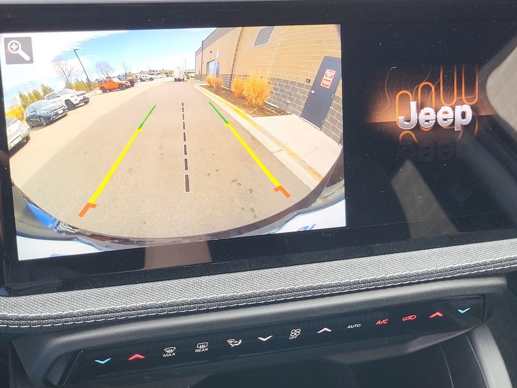 new 2026 Jeep Cherokee car, priced at $38,400