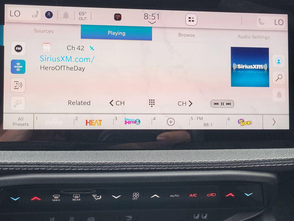 new 2026 Jeep Cherokee car, priced at $38,400