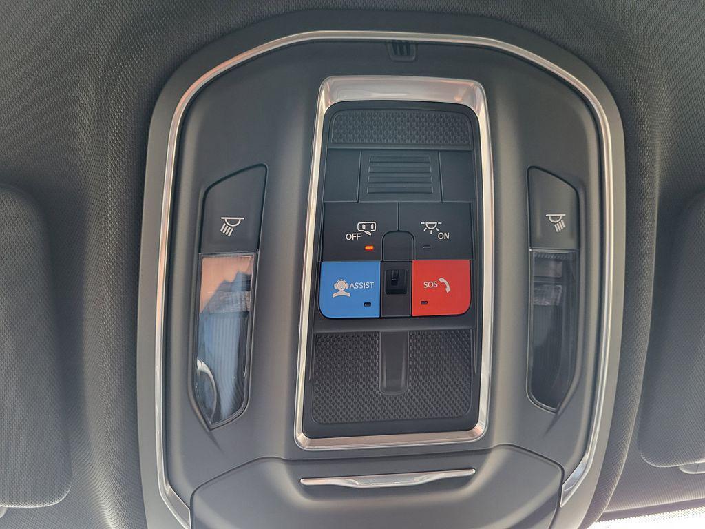 new 2026 Jeep Grand Cherokee car, priced at $42,005