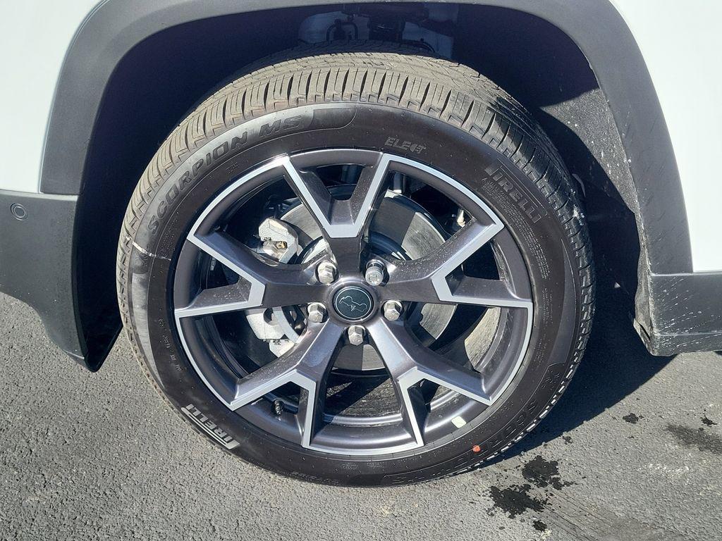 new 2026 Jeep Cherokee car, priced at $39,964