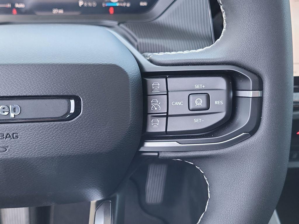 new 2026 Jeep Cherokee car, priced at $39,964