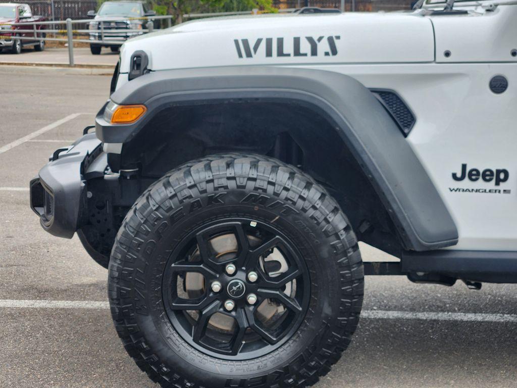 used 2025 Jeep Wrangler car, priced at $39,113